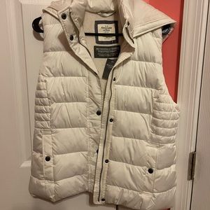 White Abercrombie & Fitch Puffer Vest
